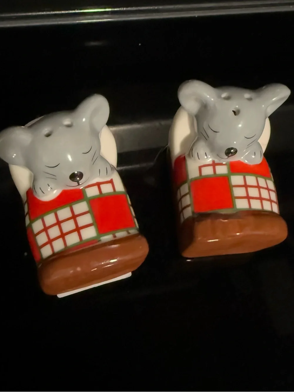 Sleeping Mouse Mini Salt and Pepper Shakers -NEW super cute Xmas, or any decor